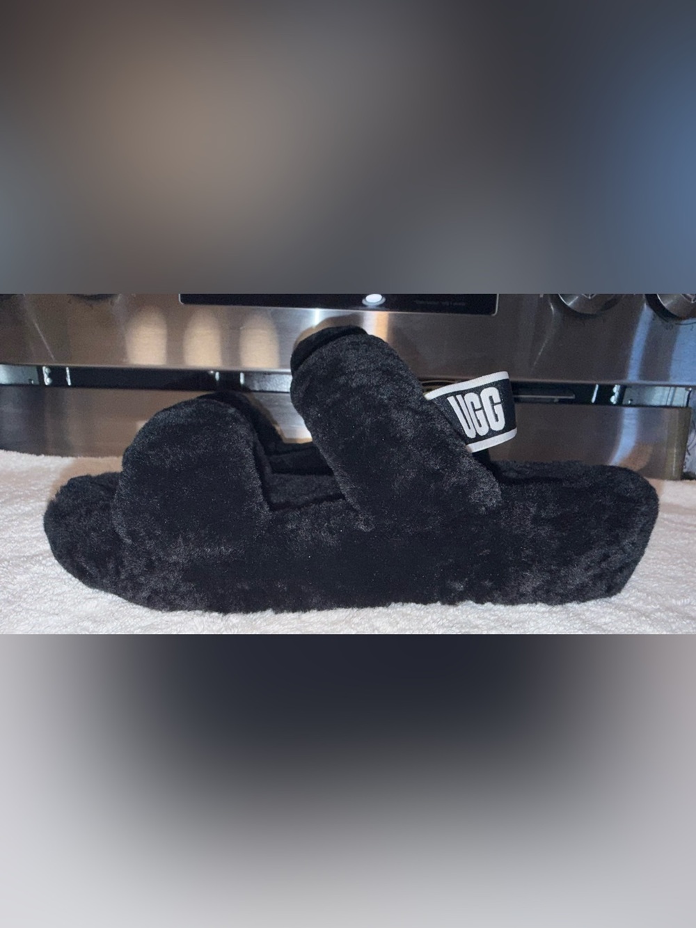 UGG Black Fluff Slide Cozy Faux Shearling Slippers Ladies Size 7